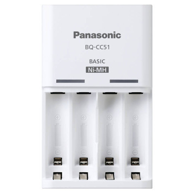Зарядний пристрій для акумуляторів Panasonic Basic Charger + Eneloop 4AA 2000 mAh New (K-KJ51MCD40E)