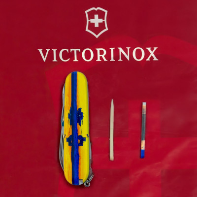 Ніж Victorinox Climber Ukraine Марка з трактором (1.3703.3_T3110p)
