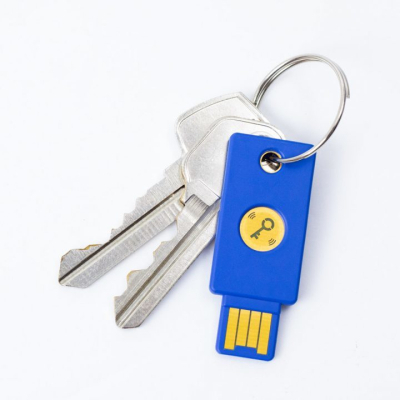 Апаратний ключ безпеки Yubico Security Key NFC (SecurityKey_NFC)
