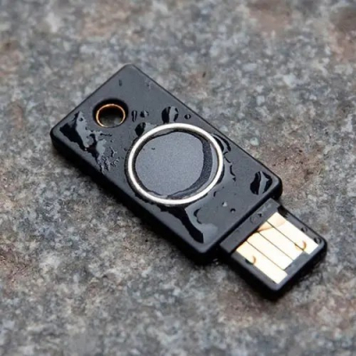 Апаратний ключ безпеки Yubico YubiKey Bio – FIDO Edition (YubiKey_Bio–FIDO_Edition)